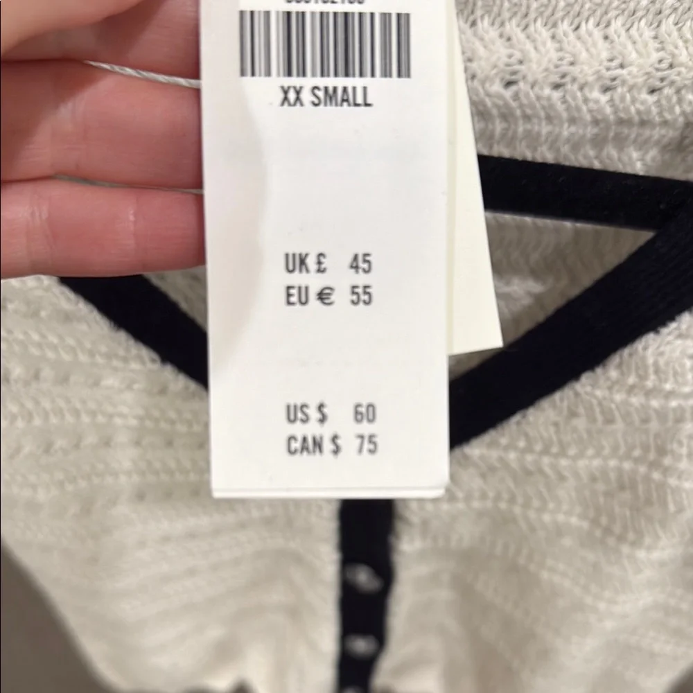 Abercrombie & Fitch Black and White Knit Button-Up Tank Top Brand New - Picture 3 of 4